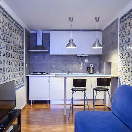 Апартаменты Tiles House *